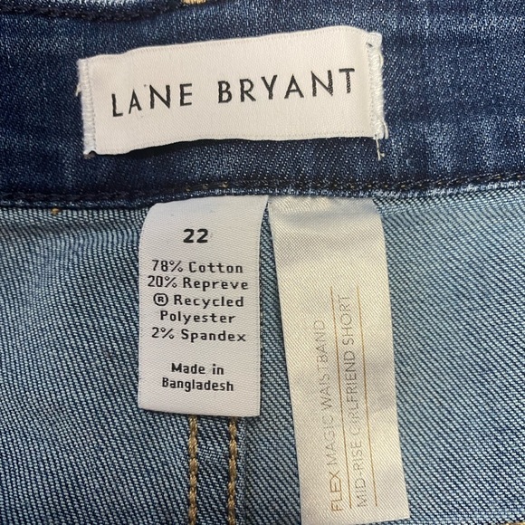 Lane Bryant Mid-Rise Girlfriend Short Medium Wash  [052] - Picture 3 of 3
